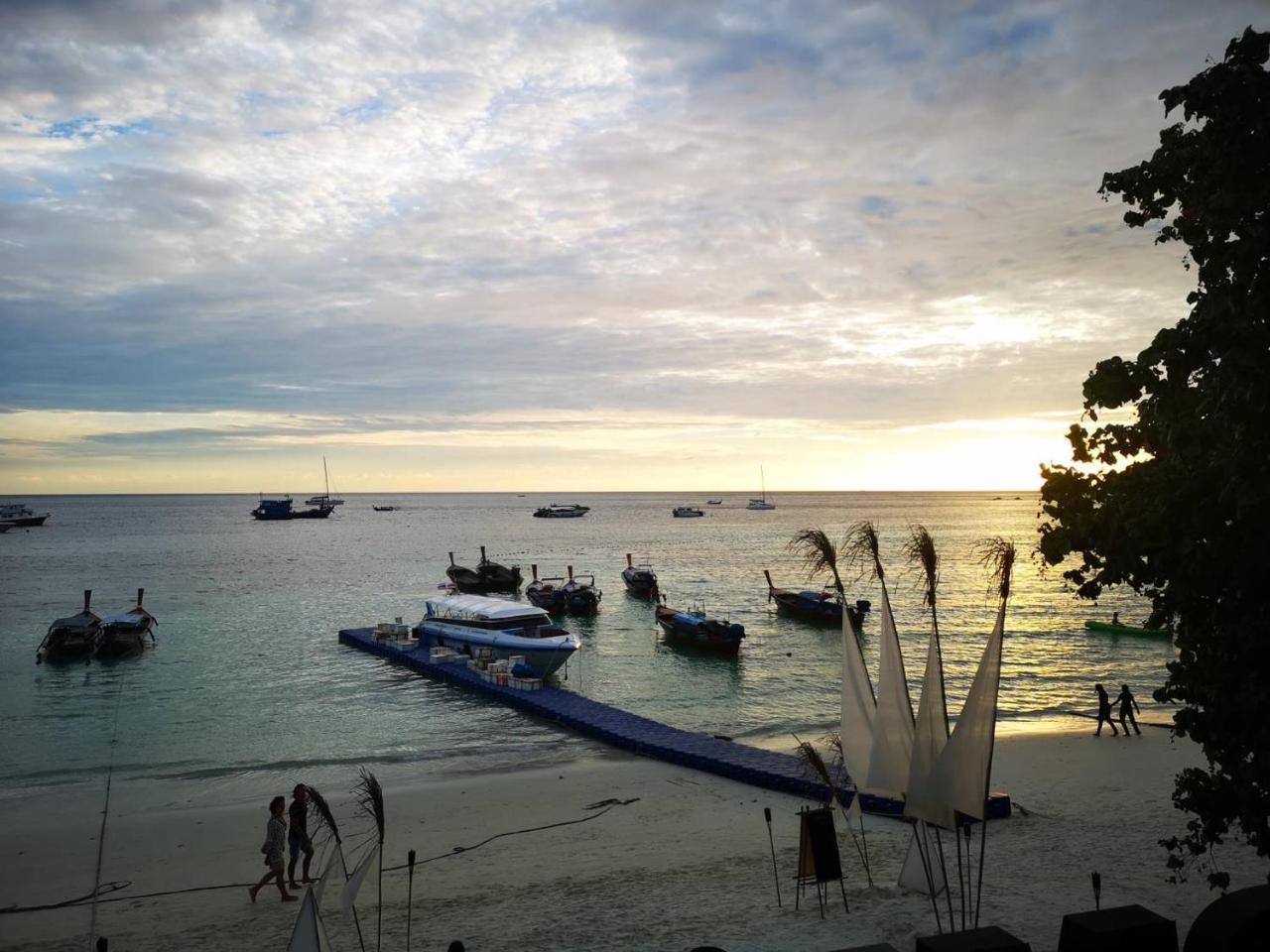 Charming Lipe Beach Resort Extérieur photo
